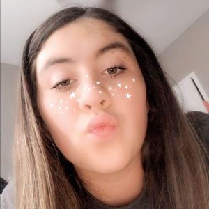 Meet your Posher, Laural